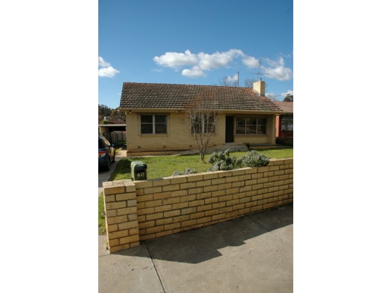 40 Lowndes Street, Kennington VIC 3550