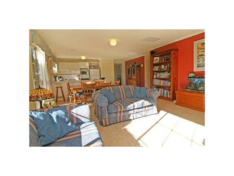 24 Annabell Court, Spring Gully VIC 3550