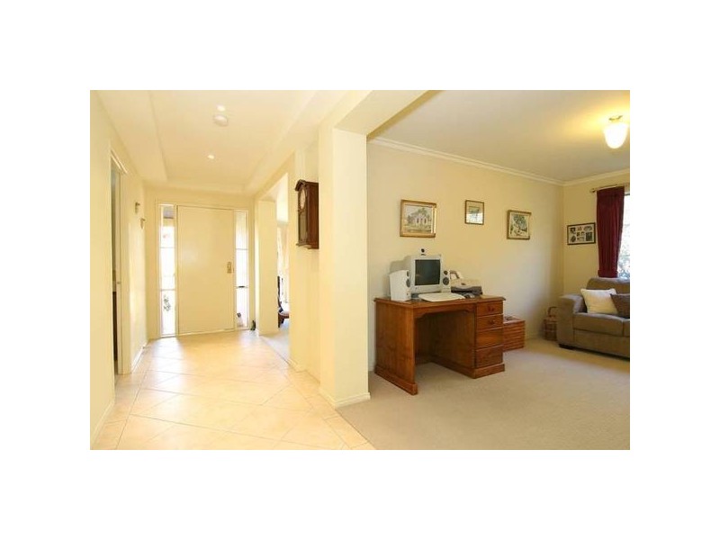 24 Annabell Court, Spring Gully VIC 3550