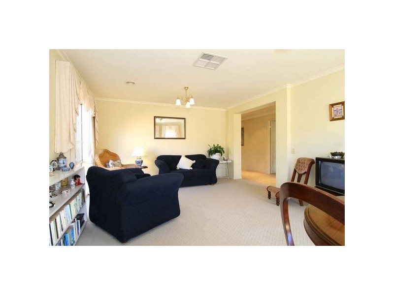 24 Annabell Court, Spring Gully VIC 3550