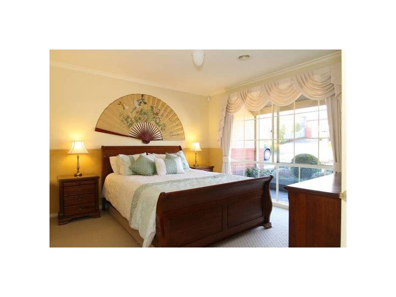 24 Annabell Court, Spring Gully VIC 3550