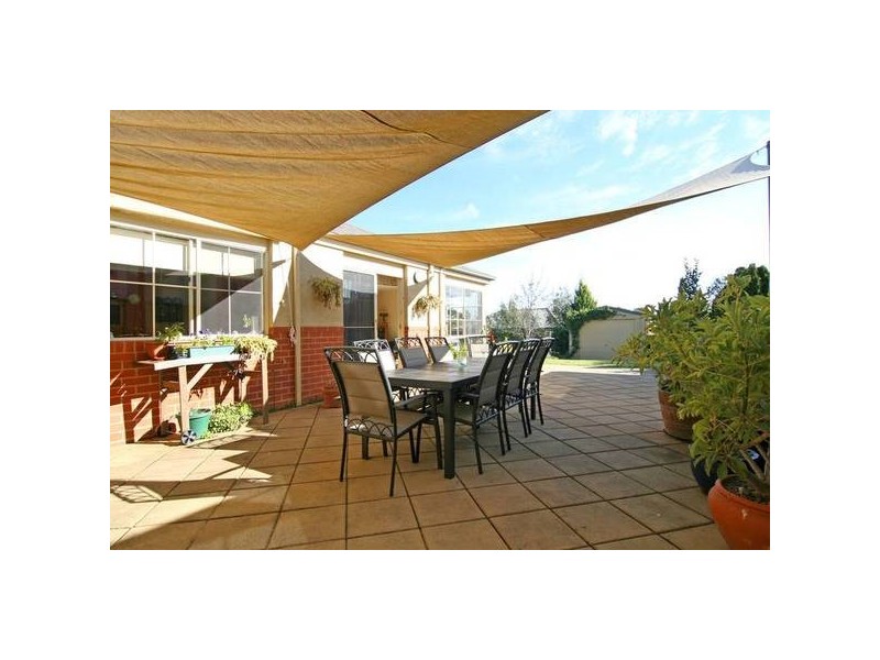 24 Annabell Court, Spring Gully VIC 3550