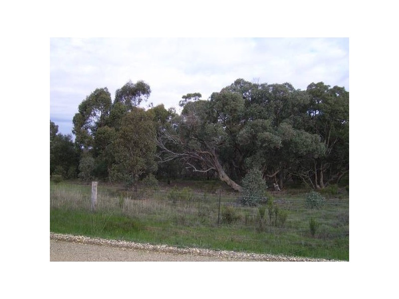 11 Hilltop Drive, Strathfieldsaye VIC 3551