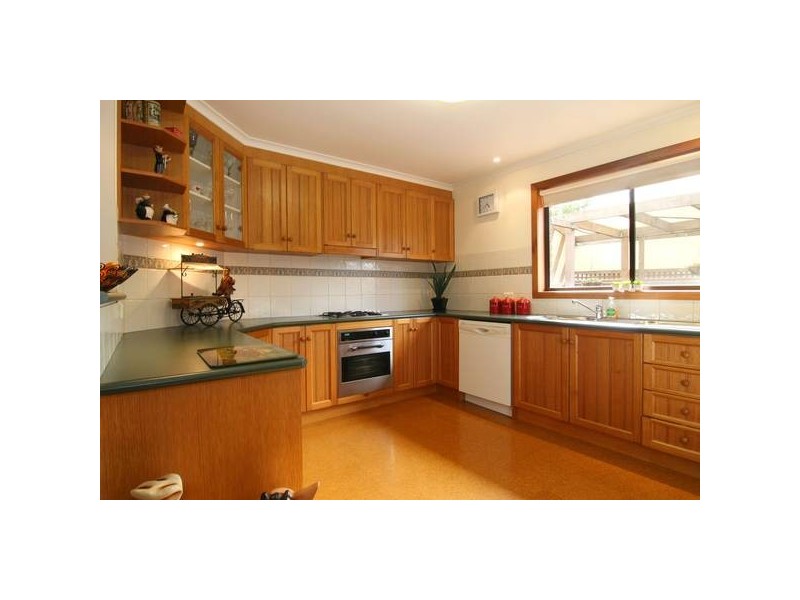 33 Rennie Street, Huntly VIC 3551