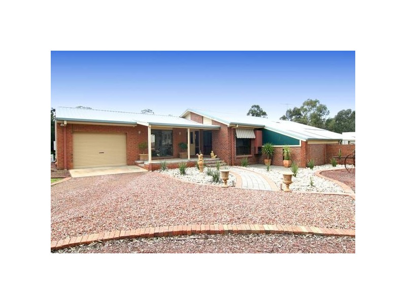 33 Rennie Street, Huntly VIC 3551