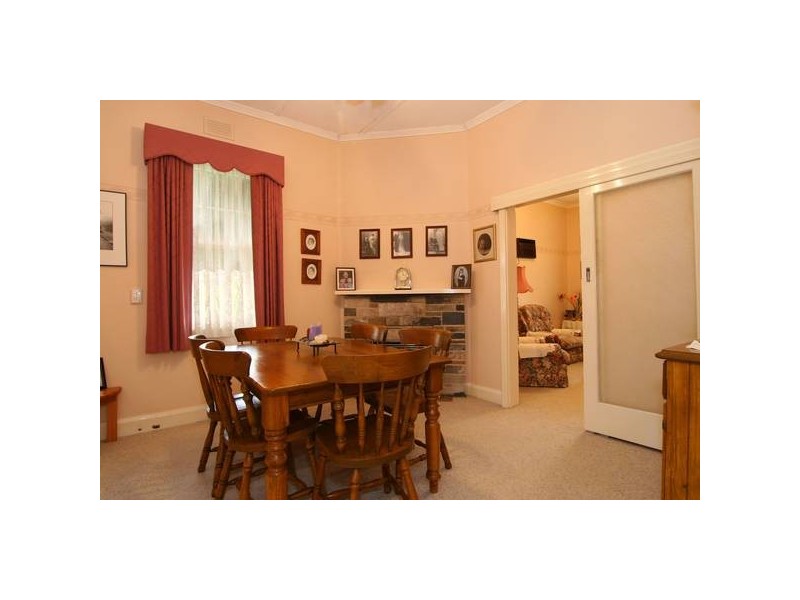 7 Rowcliffe Street, Quarry Hill VIC 3550