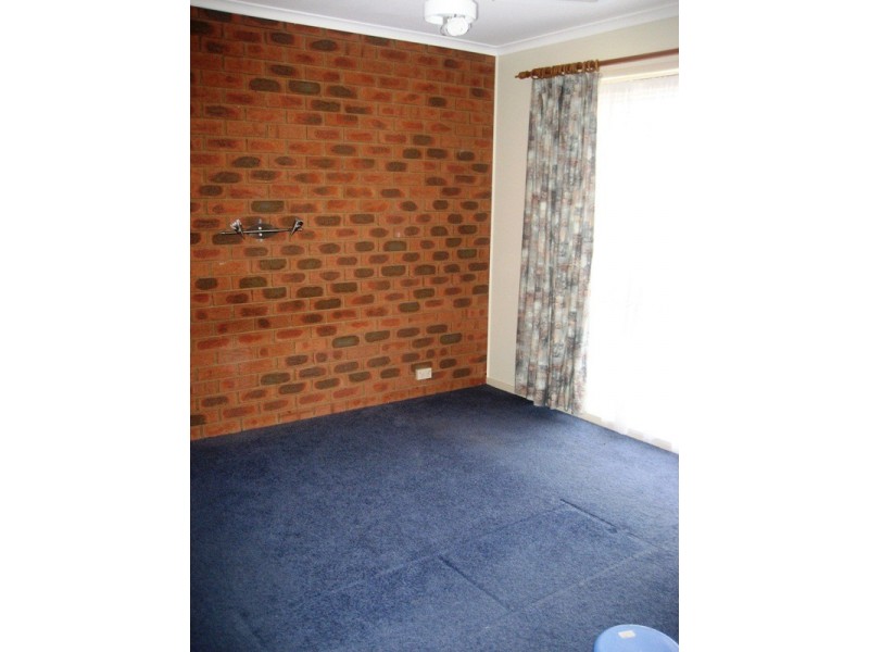 24 Sherwood Drive, Flora Hill VIC 3550