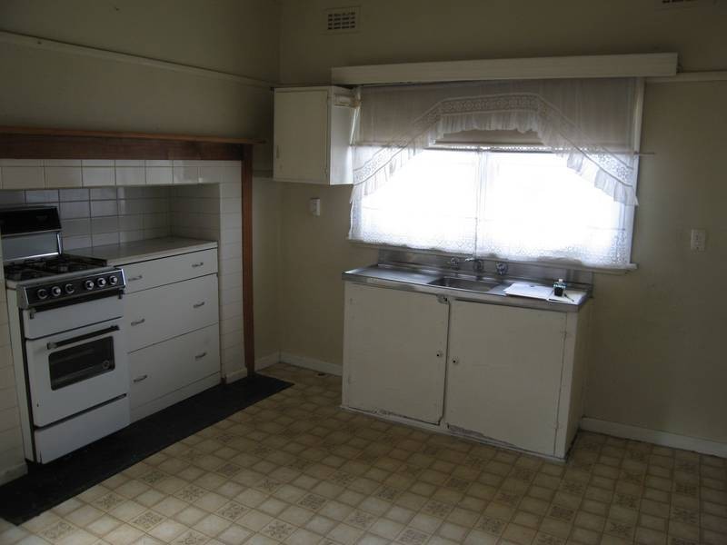 39 Sandhurst Road, California Gully VIC 3556