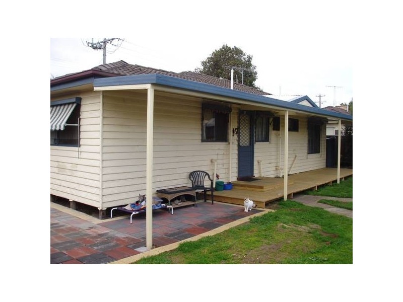 2 Elliott Street, Golden Square VIC 3555