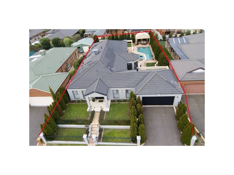 27 Chelsea Boulevard, Strathdale VIC 3550