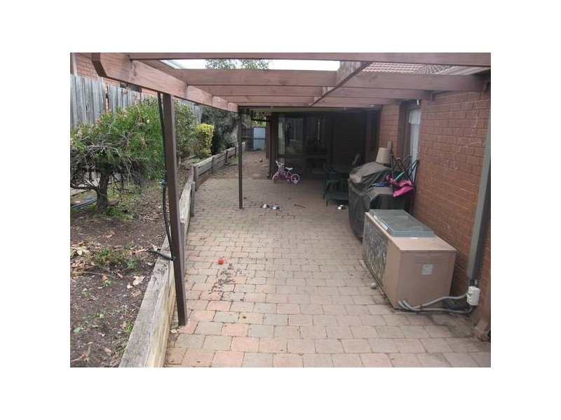 3 Summit Drive, Kennington VIC 3550