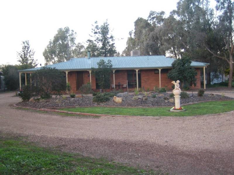 253 Guys Hill Road, Strathfieldsaye VIC 3551