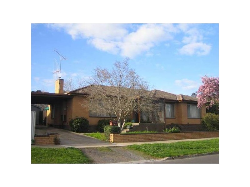 19 Lansell Street, Kangaroo Flat VIC 3555