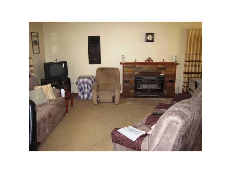 19 Lansell Street, Kangaroo Flat VIC 3555