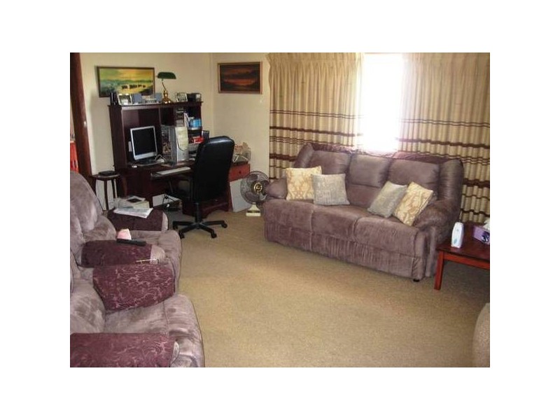 19 Lansell Street, Kangaroo Flat VIC 3555