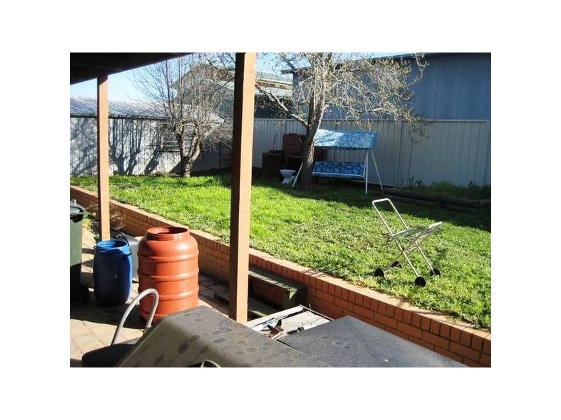 19 Lansell Street, Kangaroo Flat VIC 3555