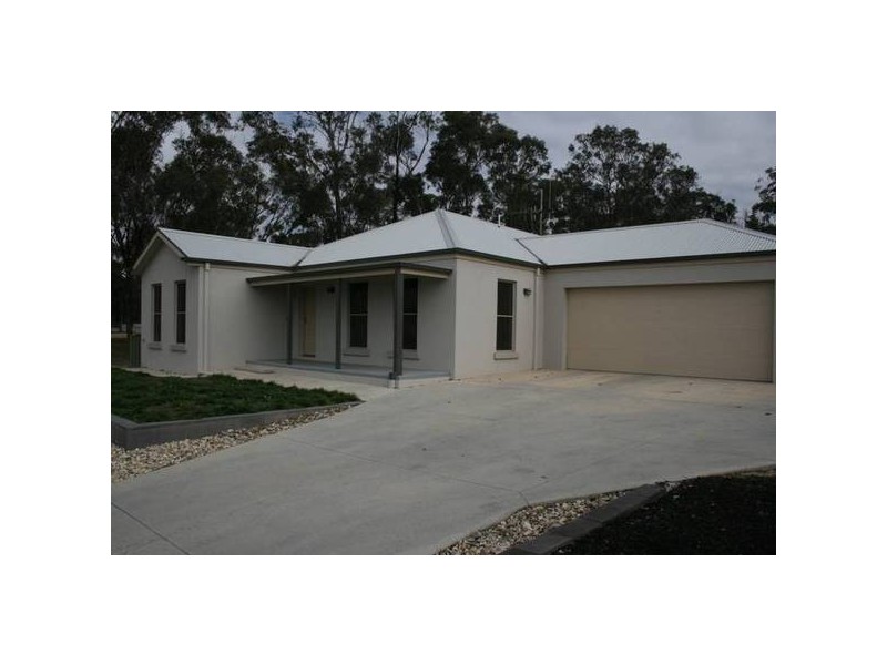 7 Aberdeen Drive, Junortoun VIC 3551