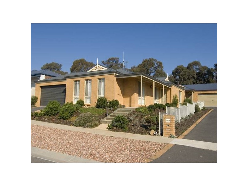 13A Grevillea Avenue, Kangaroo Flat VIC 3555
