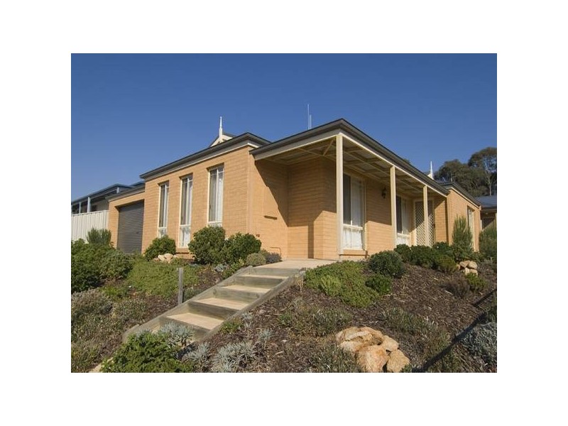 13A Grevillea Avenue, Kangaroo Flat VIC 3555