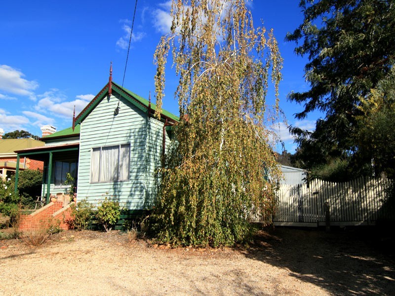 39 Houston Street, Quarry Hill VIC 3550