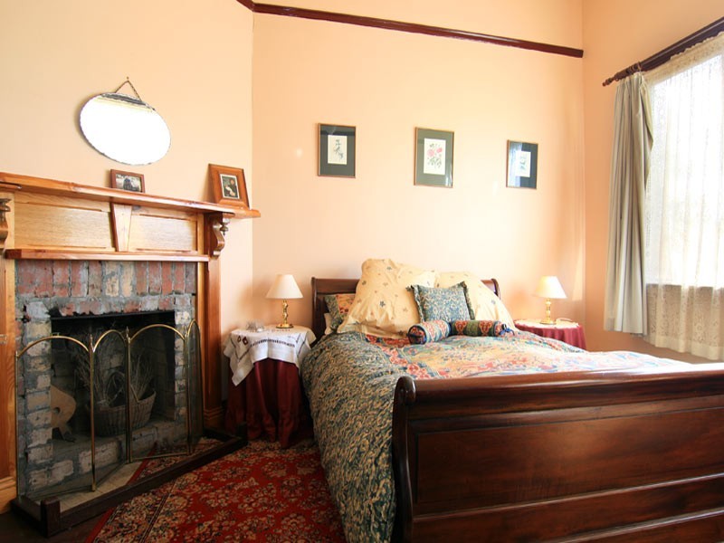 39 Houston Street, Quarry Hill VIC 3550