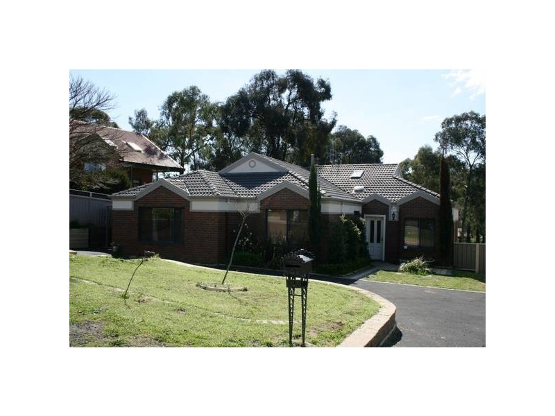 4 Jarrah Court, Spring Gully VIC 3550