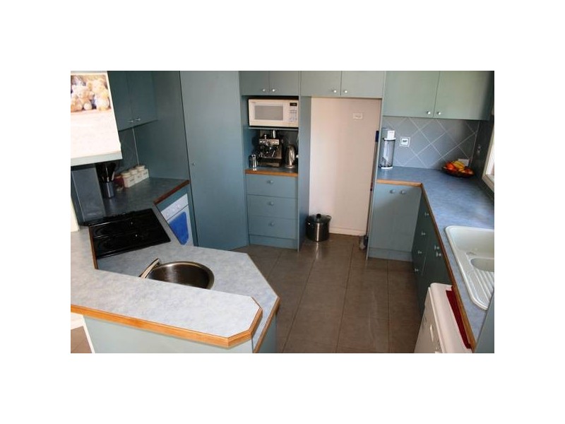 4 Jarrah Court, Spring Gully VIC 3550