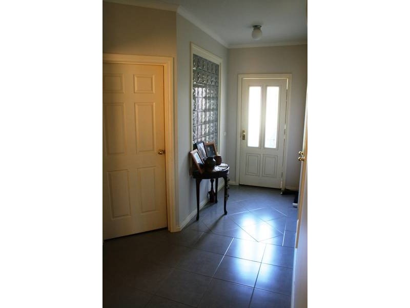 4 Jarrah Court, Spring Gully VIC 3550