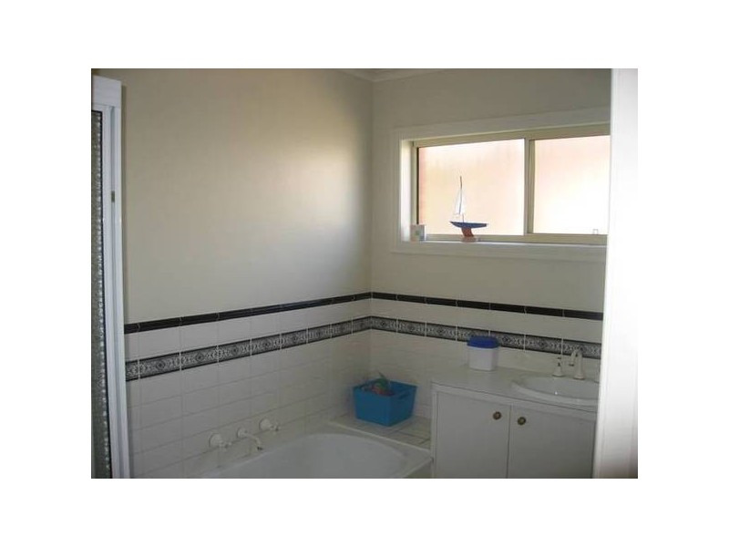 72 Butcher Street, Strathdale VIC 3550