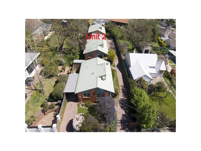 2/13 Thompson Crescent, Kennington VIC 3550