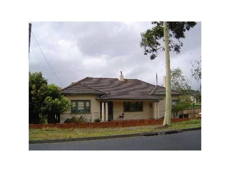 16 Percival Street, Quarry Hill VIC 3550