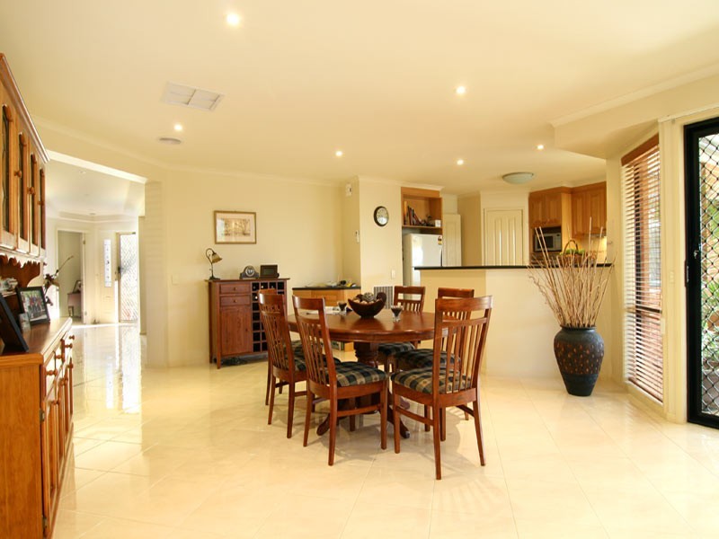 58 Carolyn Way, Maiden Gully VIC 3551