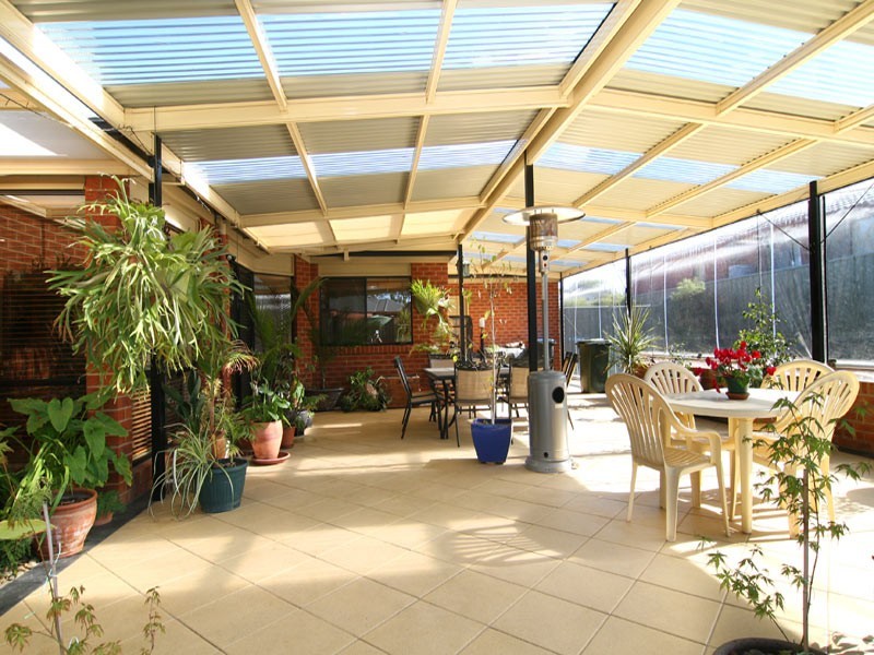 58 Carolyn Way, Maiden Gully VIC 3551