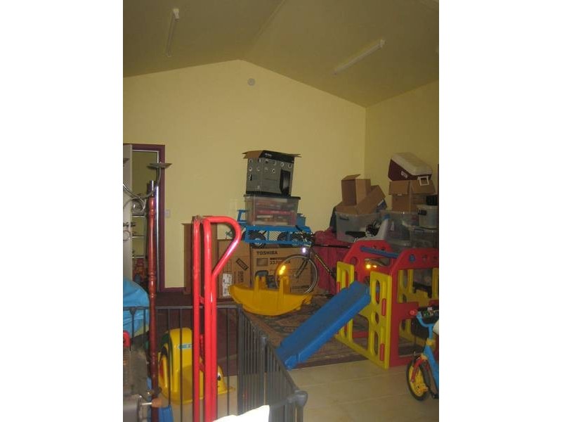 8 Diamond Crt, Kangaroo Flat VIC 3555