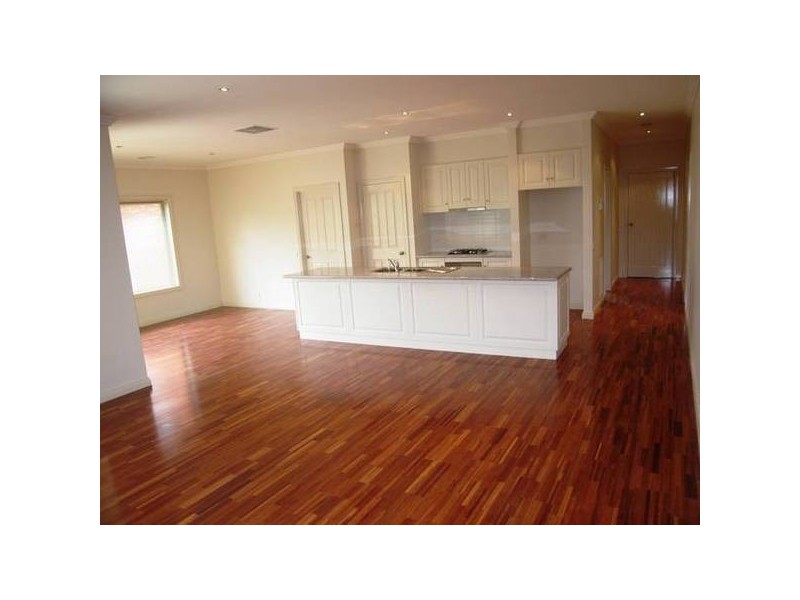 141 Edwards Road, Strathdale VIC 3550