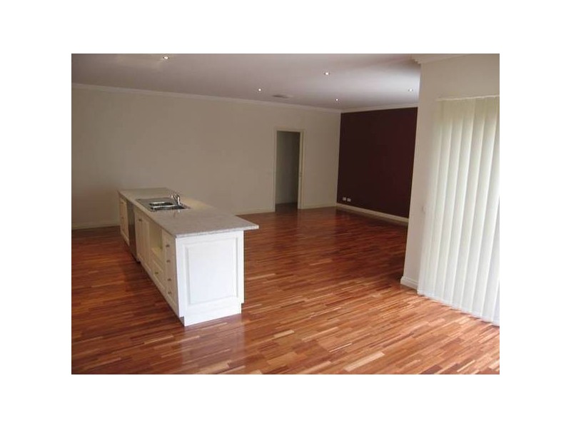 141 Edwards Road, Strathdale VIC 3550