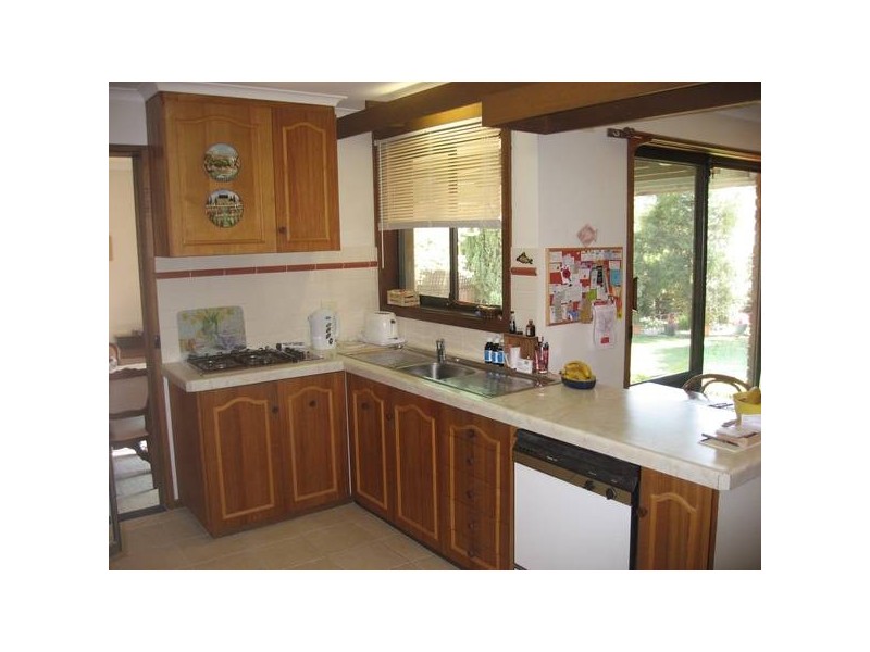 40 Nabilla Crescent, Strathdale VIC 3550