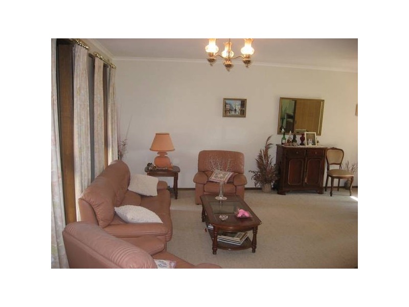 40 Nabilla Crescent, Strathdale VIC 3550