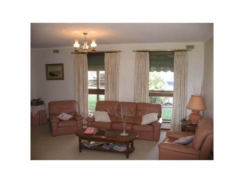 40 Nabilla Crescent, Strathdale VIC 3550