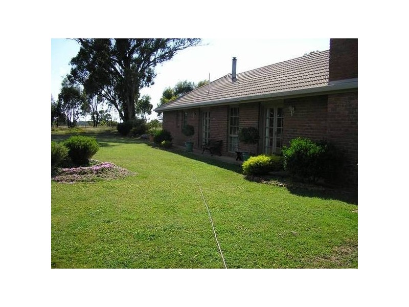 328 Sugarloaf Road, Axedale VIC 3551