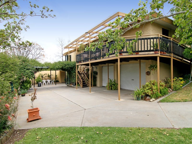 7 McKay Court, Strathdale VIC 3550