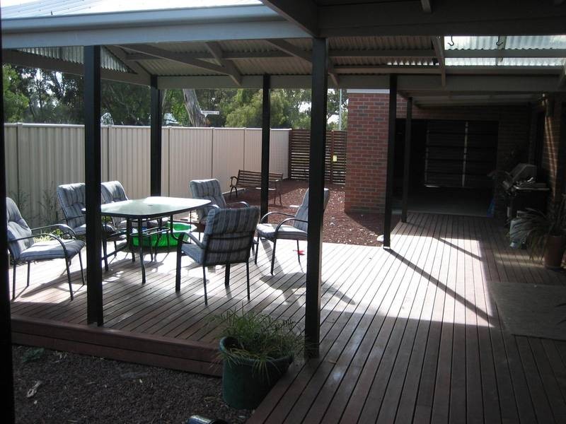 1 Rosemundy Street, Epsom VIC 3551