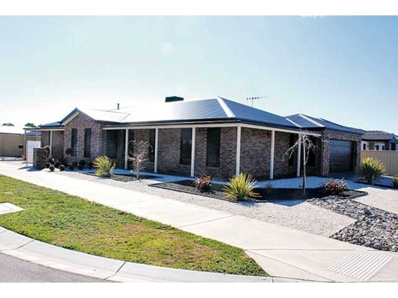 49 Bassett Drive, Strathfieldsaye VIC 3551