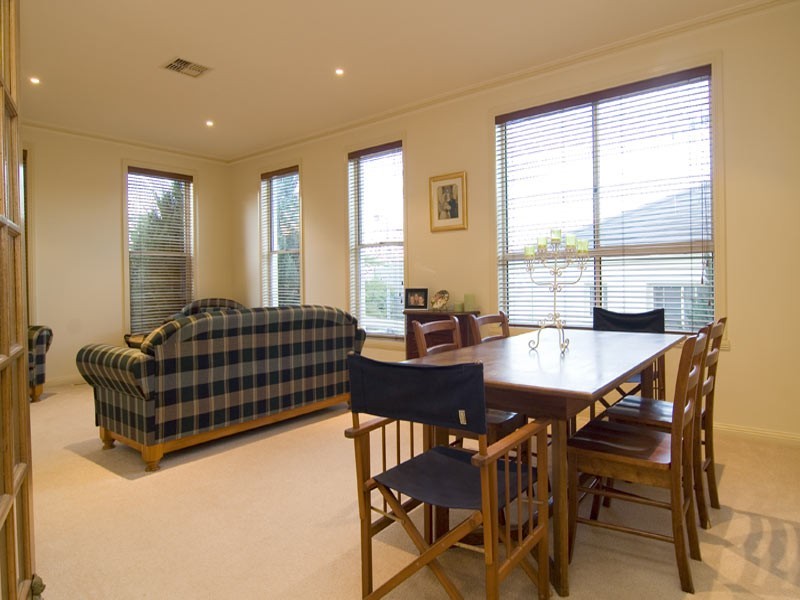 6B Gumnut Rise, Strathdale VIC 3550
