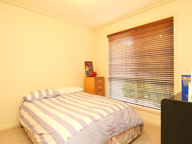 6B Gumnut Rise, Strathdale VIC 3550