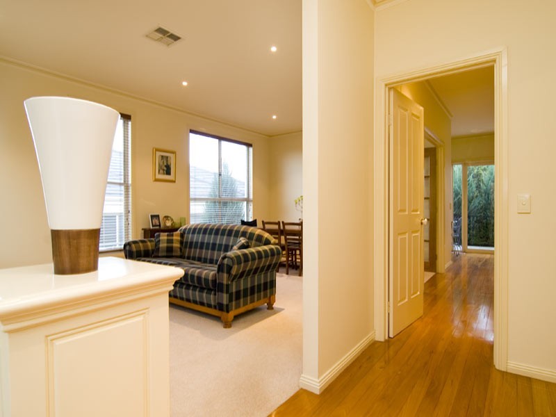 6B Gumnut Rise, Strathdale VIC 3550