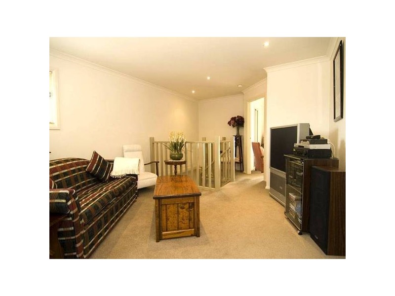 23 Miller Street, Quarry Hill VIC 3550