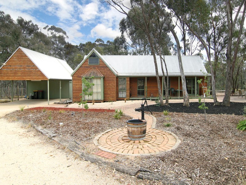 111 Caleana Road, Junortoun VIC 3551