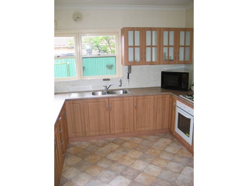 35 Danson Avenue, Kangaroo Flat VIC 3555