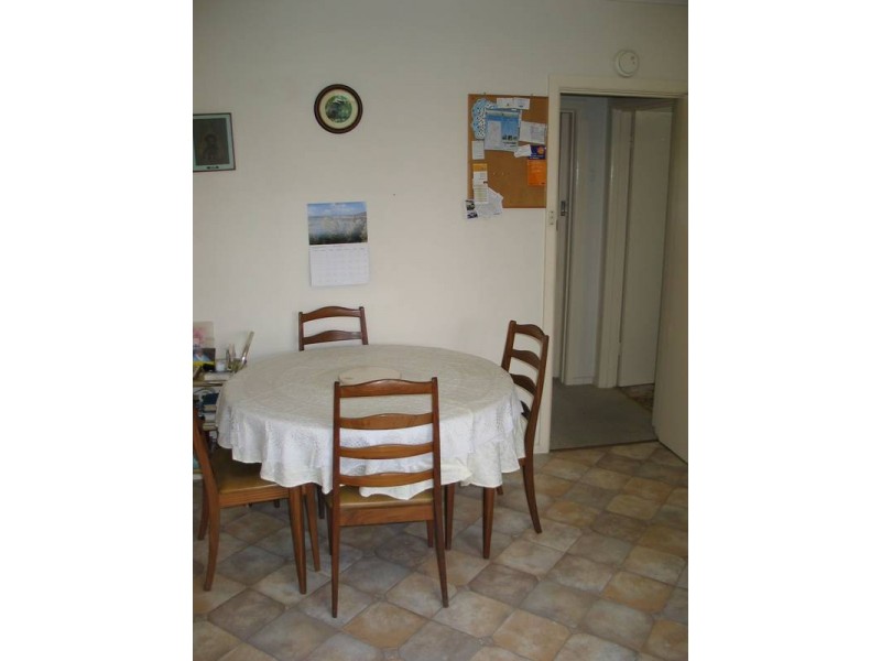 35 Danson Avenue, Kangaroo Flat VIC 3555